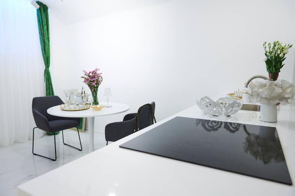 White Bliss Hideaway Apartment Ljubljana Exterior photo
